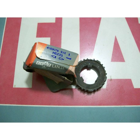 Mozzo cambio 1a Veloc. Fiat 238